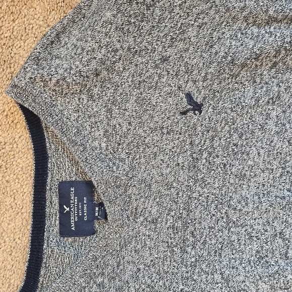 🍇American Eagle Sweater🍇 - Picture 2 of 5